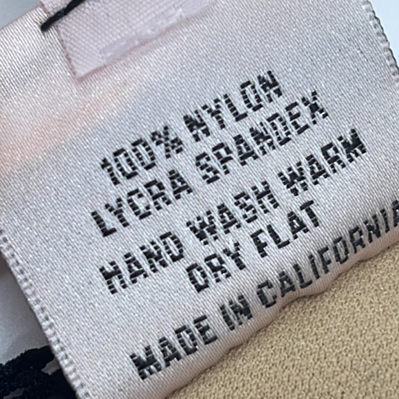 Bikini Red and block dots - Picture 8 of 11